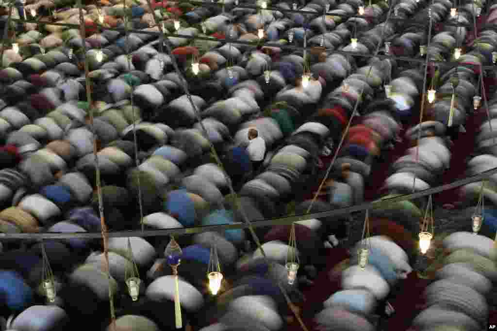 People attend Friday prayers in Fatih mosque, Istanbul, Turkey. Turkish lawmakers approved a three-month state of emergency that allows the government to extend detention times and issue decrees.&nbsp;