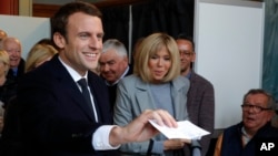 Emmanuel Macron se enfrentará el 7 de mayo a la candidata de ultraderecha Marine Le Pen en la segunda vuelta de la elección presidenciales francesa.