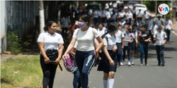 La Unidad Sindical Magisterial de Nicaragua reporta la muerte de al menos 50 profesores en un mes por COVID-19. Foto VOA.