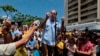 Líder opositor pide a bancos del mundo aislar a Maduro