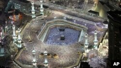 Hoton Masjidil Haram daga sama