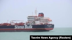 កប៉ាល់​ដឹក​ប្រេង​ឈ្មោះ Stena Impero របស់ស៊ុយអែតដែល​ដាក់​ទង់​ជ័យ​អង់គ្លេស