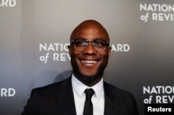 Le réalisateur de Moonlight, Barry Jenkins, pose sur le tapis rouge du National Board of Review Awards, à New York, le 4 janvier 2017.
