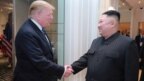 Tổng thống Trump và lãnh tụ Kim trong cuộc gặp ở Hà Nội.