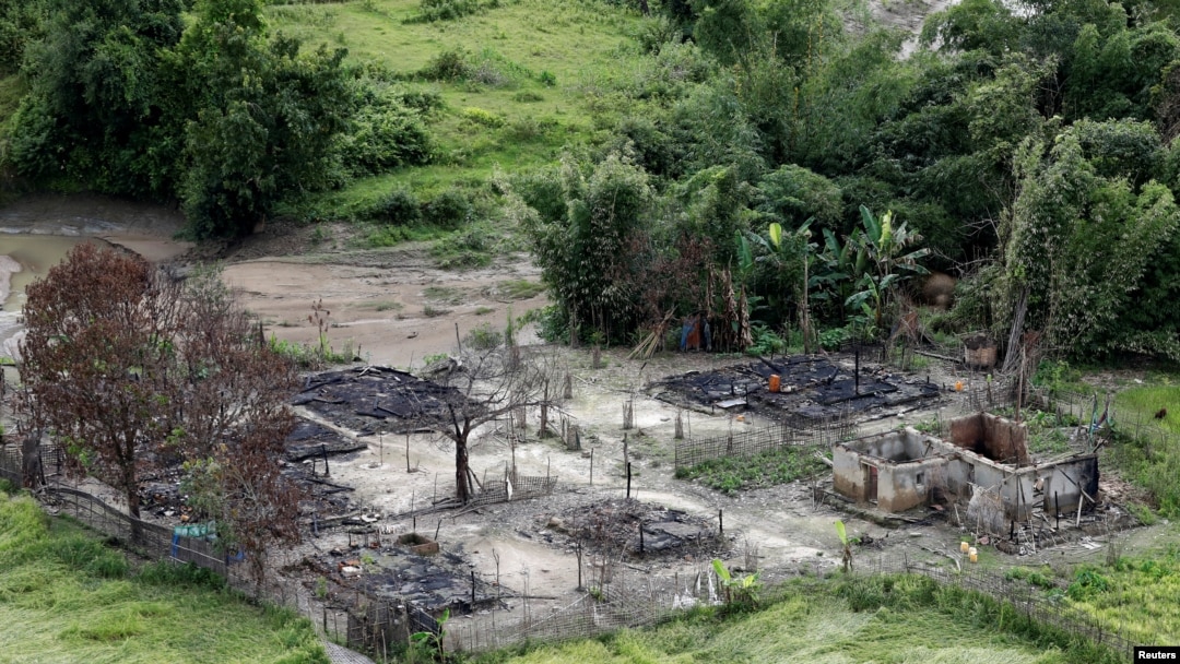 Permukiman warga di sebuah Desa Rohingya dekat Maungdaw, Rakhine, Myanmar yang habis akibat dibakar (foto: dok).