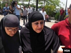 Family of Mohamed one of the Egyptian passengers who is missing with flight of EgyptAir A320 in Cairo, Egypt, May 19, 2016. (Photo: Hamada Elrasam for VOA)