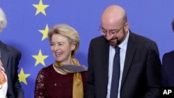 Ursula von der Leyen et Charles Michel, respectivement présidents de la Commission et du Conseil européens ont validé l'accord de Brexit.