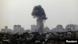 19일 이스라엘의 공습으로 연기가 치솟는 가자 지구.