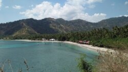 Salah satu lokasi wisata pantai di Lombok Utara. (Foto:VOA/Nurhadi)