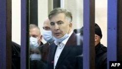 Михаил Саакашвили в зале суда в Тбилиси, 29 ноября 2021 года