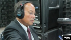 Government spokesman Phay Siphan in VOA studio, Phnom Penh, Cambodia, for Hello VOA program.