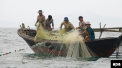 Ngư dân Việt Nam đánh bắt cá ở Biển Đông.