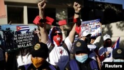 Archivo. Cubanos residentes en México protestan frente a la Embajada de Cuba en apoyo a las protestas en La Habana exigiendo derechos políticos y civiles, en la Ciudad de México, el 15 de noviembre de 2021.