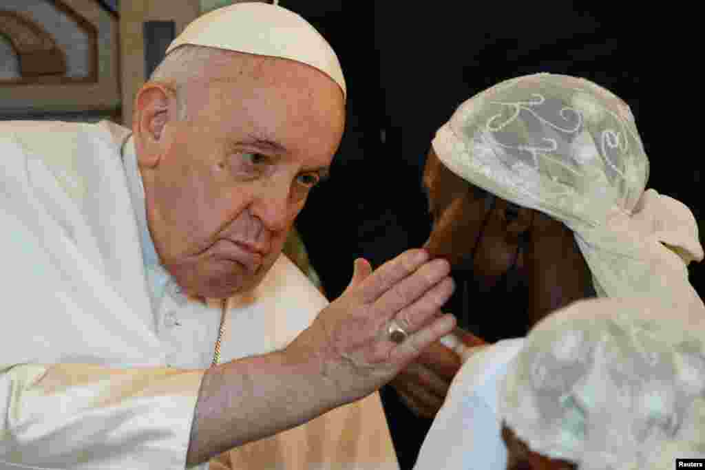 Papa Francis anamuombea dua muathirika wa vita vya mashariki ya Congo.