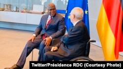 Président Félix Tshisekedi (G) na masolo na mokambi ya Parlement ya Allemagne Wolfgang Schäuble, Berlin, Allemagne, 14 novembre 2019. (Twitter/Présidence RDC)