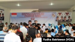 Suasana kantor posko BPN Prabowo Sandi di Solo yang diresmikan ketua BPN, Djoko Santoso, Jumat, 11 Januari 2019. (Foto: Yudha Satriawan/VOA)