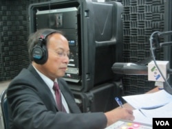 FILE - Phay Siphan, a Cambodian government spokesman, in VOA studio in Phnom Penh for Hello VOA.