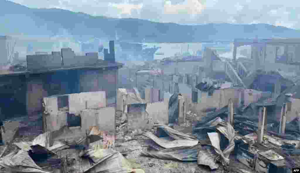 Nyumba zilizoungua katika kisiwa cha Guanaja, Hondurus