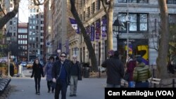 Kampus New York University (NYU) di kota New York, AS (foto: ilustrasi). New York akan segera menjadi negara bagian pertama di Amerika yang menawarkan kuliah gratis bagi keluarga berpenghasilan rendah. 