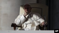 El Papa Francisco durante su audiencia en la Plaza de San Pedro, en El Vaticano, el 24 de octubre de 2 018.