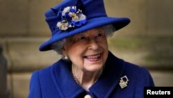 Queen Elizabeth 