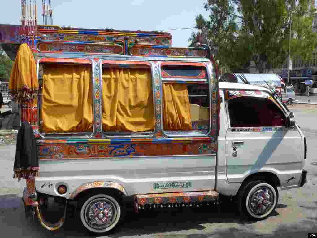 A painted truck in Islamabad, Pakistan, July 10, 2012. (S. Gul/VOA)