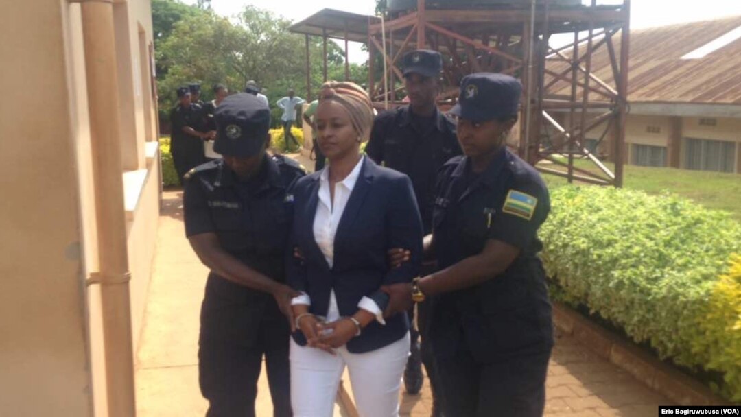Uwamahoro Anne umukobwa wa Rwigara Assinapol iburanisha, yagaragaye mu iburanisha
