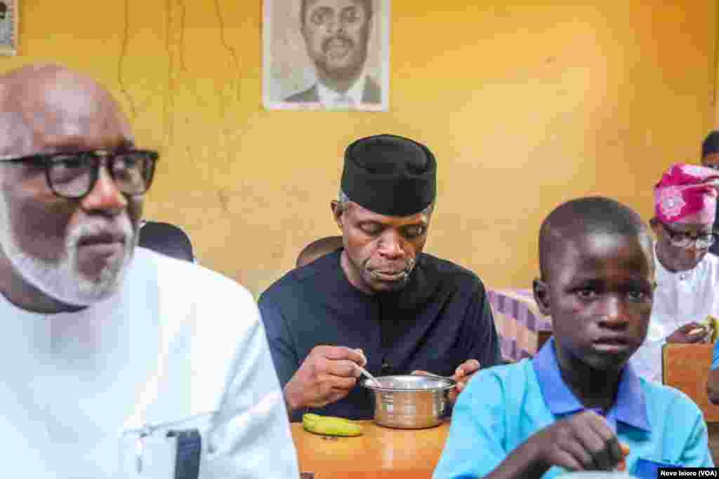 Nigerian Vice President OSinbajo Visits Alagbaka Primary School, Akure. 4th May, 2018.