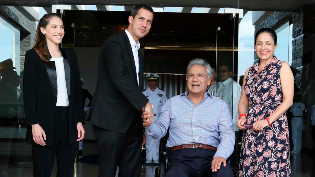 Ex-President Juan Gonzalez Of Paraguay and His Wife Die - The New