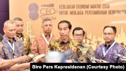 Presiden Joko Widodo menghadiri Pembukaan Kompas 100 CEO Forum di Jakarta, Rabu, (29/11). (Foto: Biro Pers Istana Kepresidenan)