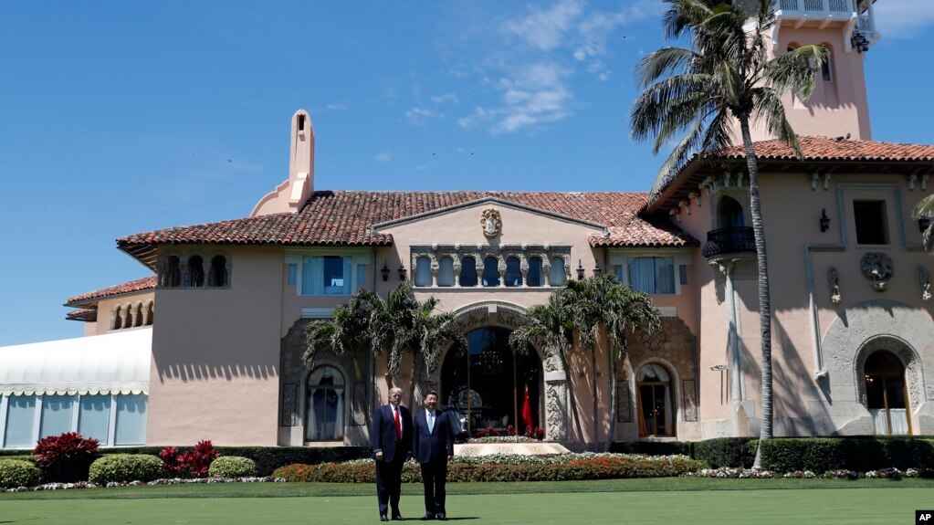 Tổng thống Donald Trump và Chủ tịch Trung quốc Tập Cận Bình sau cuộc họp tại Mar-a-Lago, Palm Beach, Florida, ngày 7/4/2017