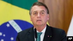 Foto Achiv: Prezidan Brezil Jair Bolsonaro pandan yon konferans pou lapres nan Brasilia.