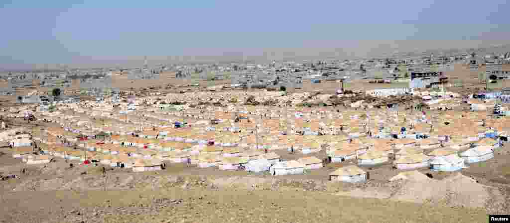 A view of the new refugee camp in the outskirts of the city of Arbil in Iraq's Kurdistan region, August 26, 2013. 