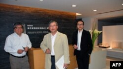 三位台湾建筑师，左起姜人伟、徐少游、曾韦豪