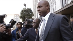 Former baseball player Barry Bonds leaves a federal courthouse during his trial in San Francisco, California