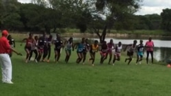 Uqine Saka uSamukeliso Moyo Olokhe Engena Imincintiswano Yokugijima