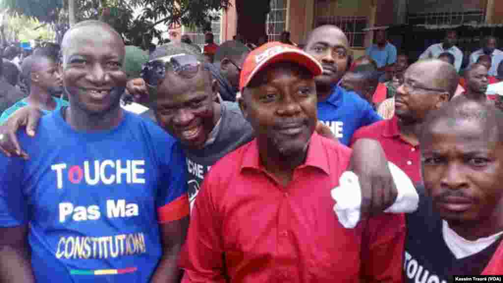 Paul Boro, présent à la marche citoyenne à Bamako, au Mali, le 17 juin 2017. (VOA/Kassim Traoré)