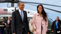Presiden AS Barack Obama menyebut Malia (kanan) sebagai 'salah seorang teman terbaiknya’ (foto: dok).