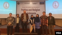 Para narasumber dalam diskusi Politics and Religion in Indonesia di Auditorium CSIS, Jakarta, Kamis (2/5). (Foto: VOA/Ghita)