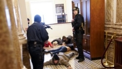 Demonstranti u zgradi Kongresa (Foto: AP/Andrew Harnik)