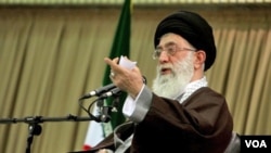 Ayatollah Ali Khamenei: pasukan Pengawal Revolusi Iran siap mengawal kapal-kapal bantuan kemanusiaan ke Gaza.