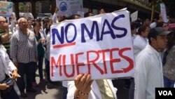 La cifra de fallecidos que registra el Observatorio Venezolano de Conflictividad Social no coincide con el número oficial de muertos del Ministerio Público que reporta 43 en un mes.