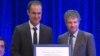 کاوه مدنی جایزه دانشمندان برجسته جوان "آرنه ریچتر" را دریافت کرد