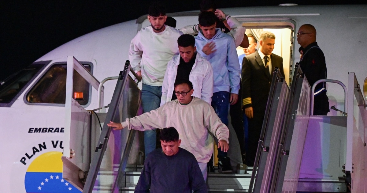 Venezuela reanudará vuelos de deportación desde EEUU este viernes: enviado de Trump