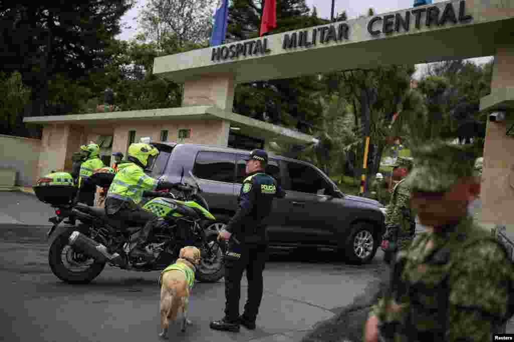 El presidente Gustavo Petro llegó la mañana del sábado a las instalaciones del Hospital Militar, en Bogotá, para visitar a los niños rescatados que estaban perdidos desde hace 40 días.