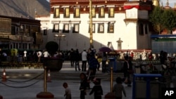 En la foto el Templo de Jokhang en Lhasa, China.