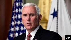 Thứ trưởng Ngoại giao Bắc Hàn gọi Phó Tổng thống Mỹ Mike Pence (ảnh) là "bù nhìn chính trị".
