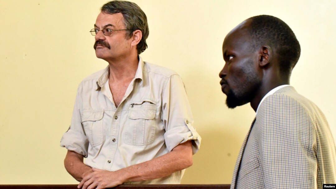William John Endley yahoze ari umusirikare w’intwazangabo w’ipete rya koloneli mu gisirikare c’igihugu ca Afrika y’epfo