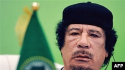 Kaddafi Üzerinde Uluslararası Baskı Artıyor