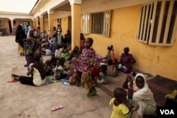 Displaced people rescued from the Sambisa forest are pictured at a camp in Malkohi, Nigeria, May 5, 2015. (VOA / Chris Stein)